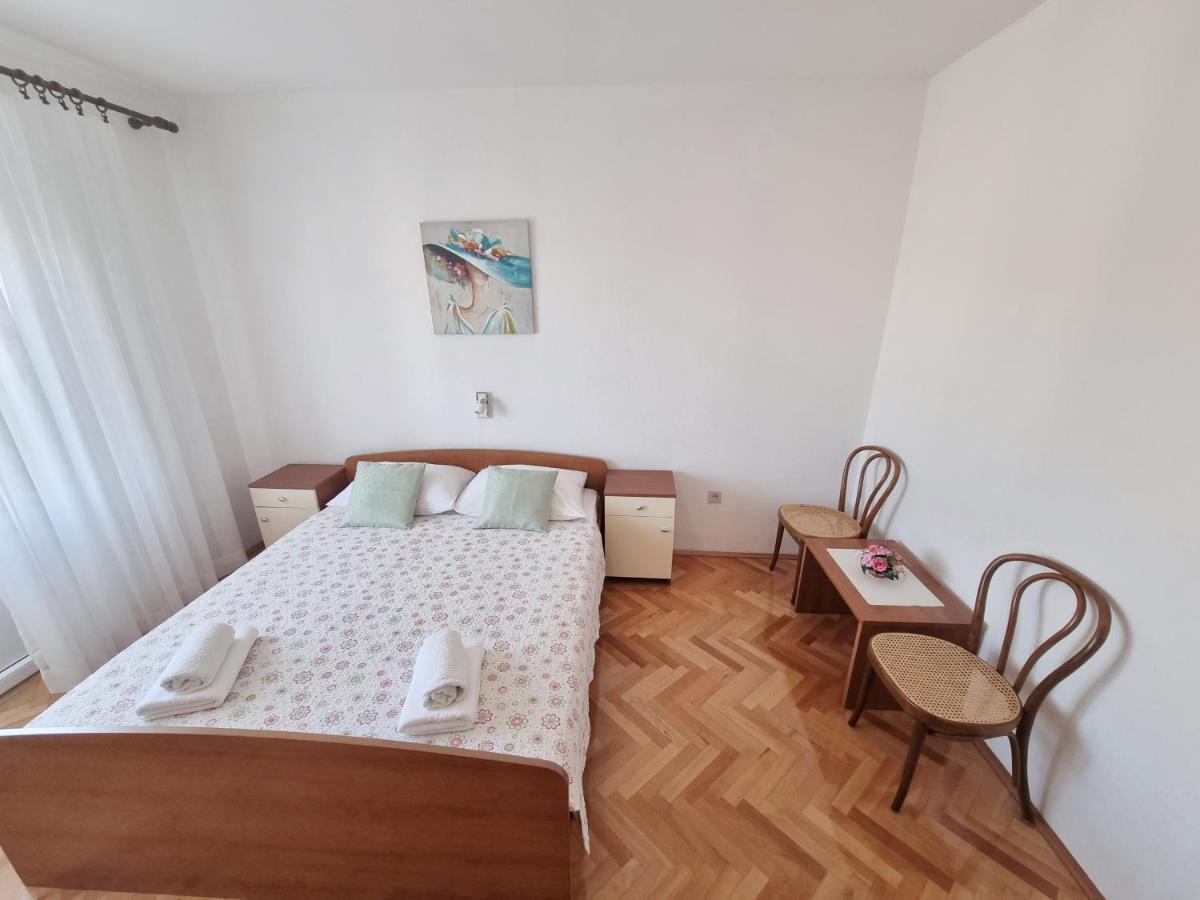 Apartman Bidol Макарска Екстериор снимка